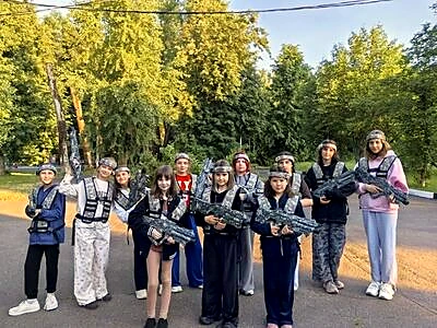 Участники первой смены после игры в лазертаг